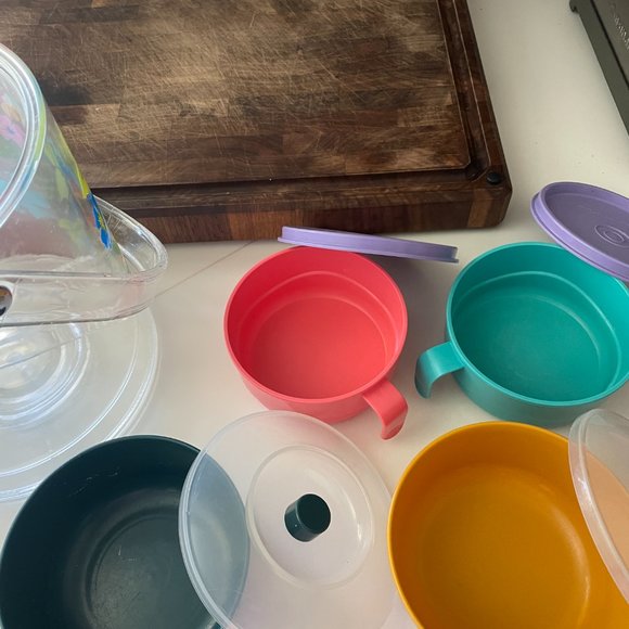 Plastic Bowls, Ice Bucket, Food Tray, Tupperware Bowls and Snack Containers Set - Picture 8 of 11